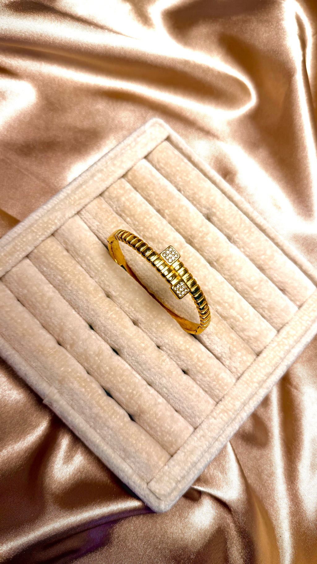 Vintage Kare Taş Detaylı Çelik Bileklik