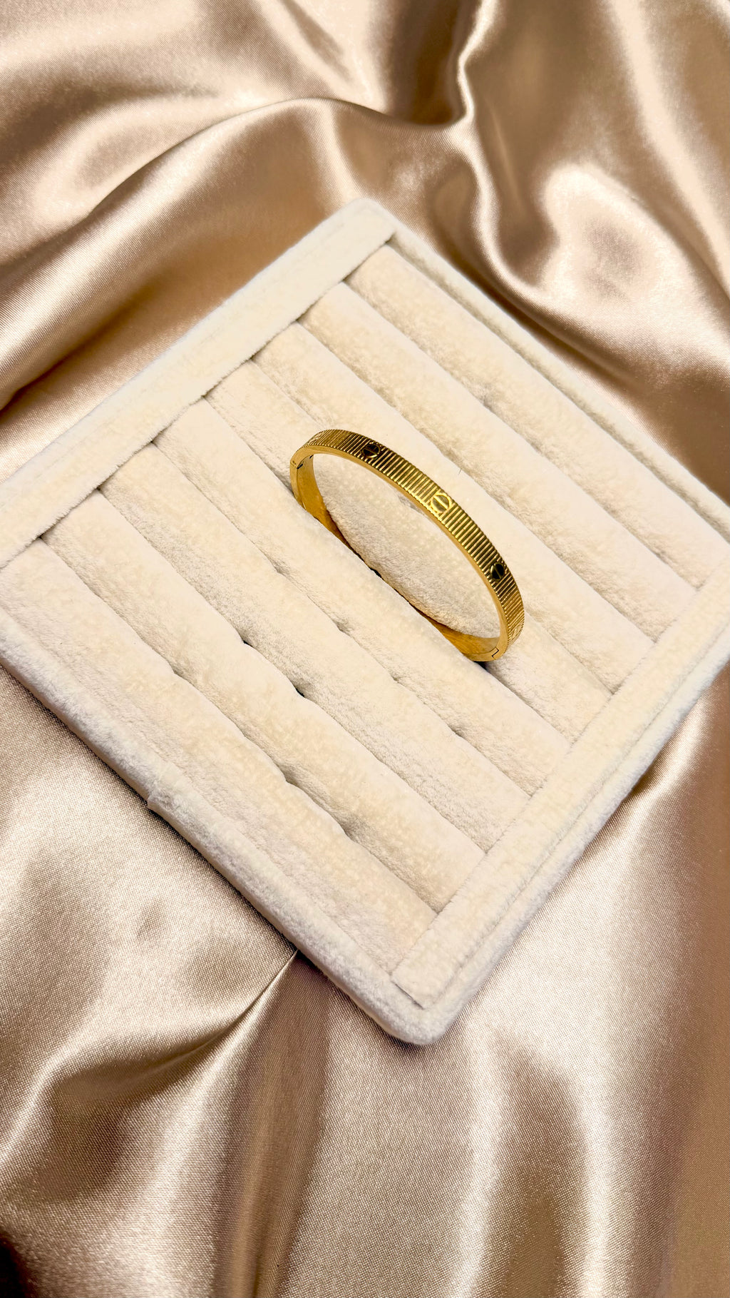 Çizgili Love Çelik Bileklik