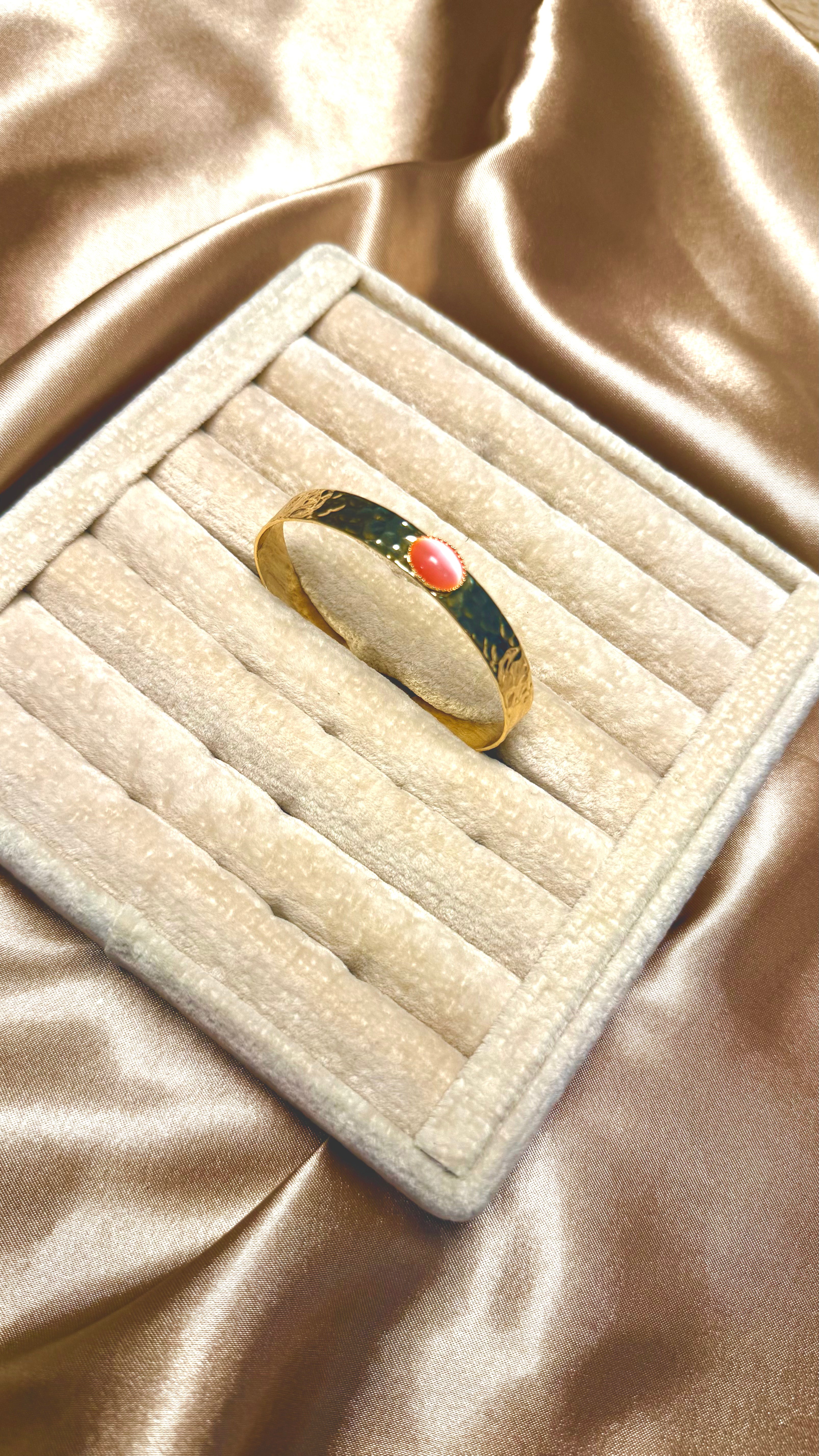 Rosella Vintage Taşlı Pirinç Bileklik