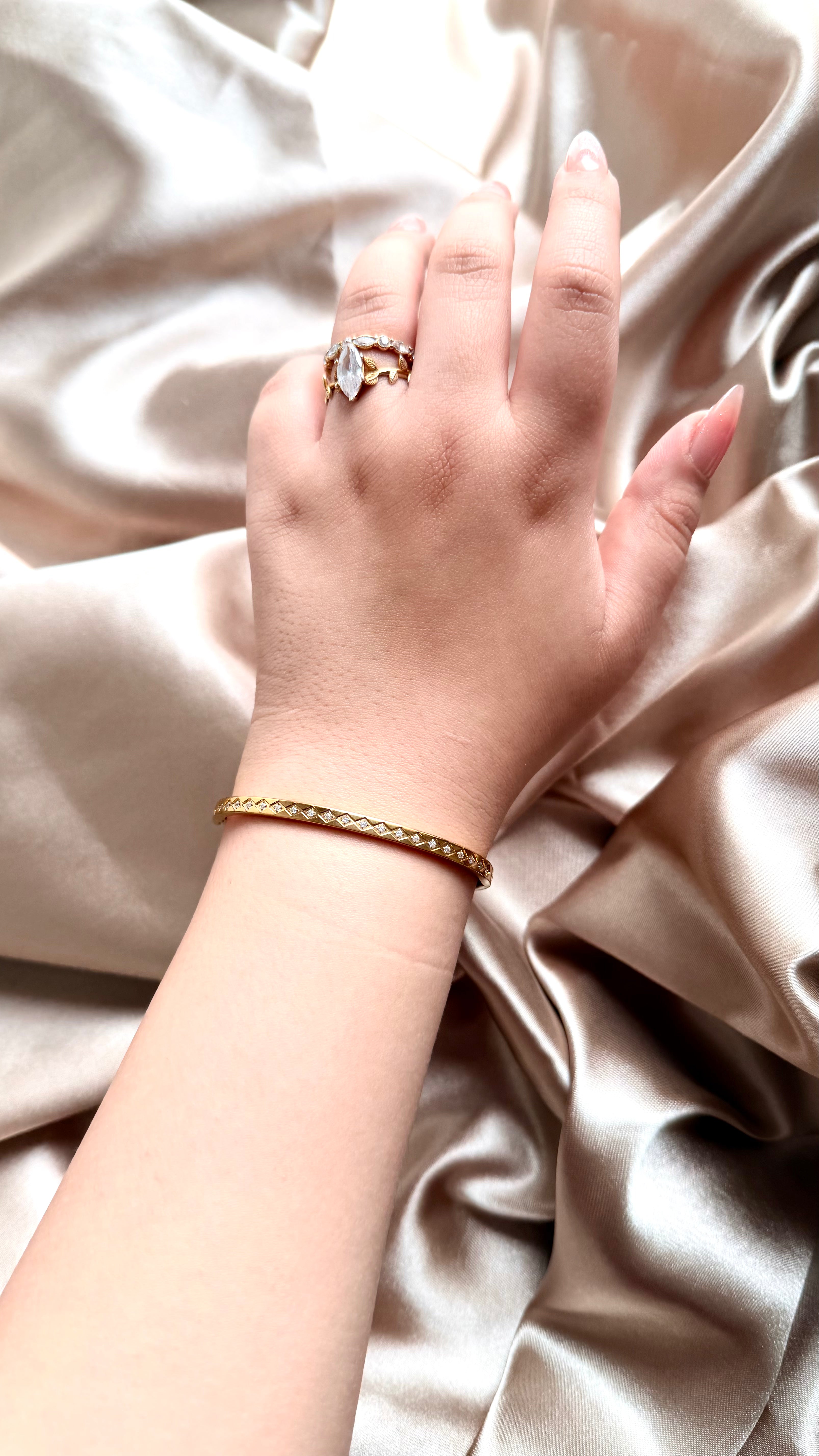 Minimal Taşlı Çelik Bileklik