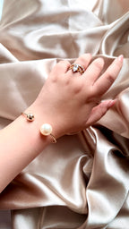 Aurora İnci Detaylı Pirinç Bileklik