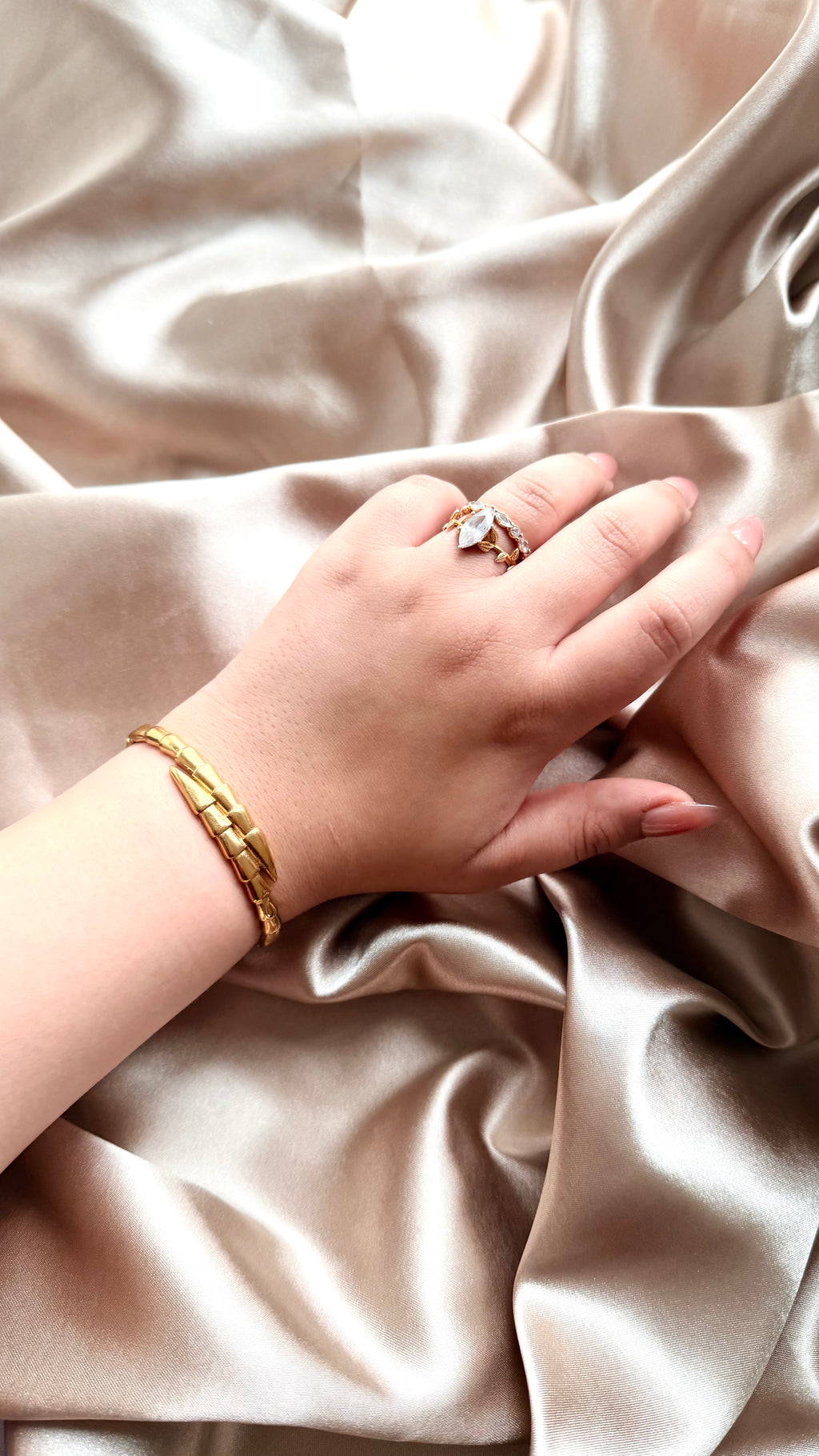 Ok Model Çelik Bileklik