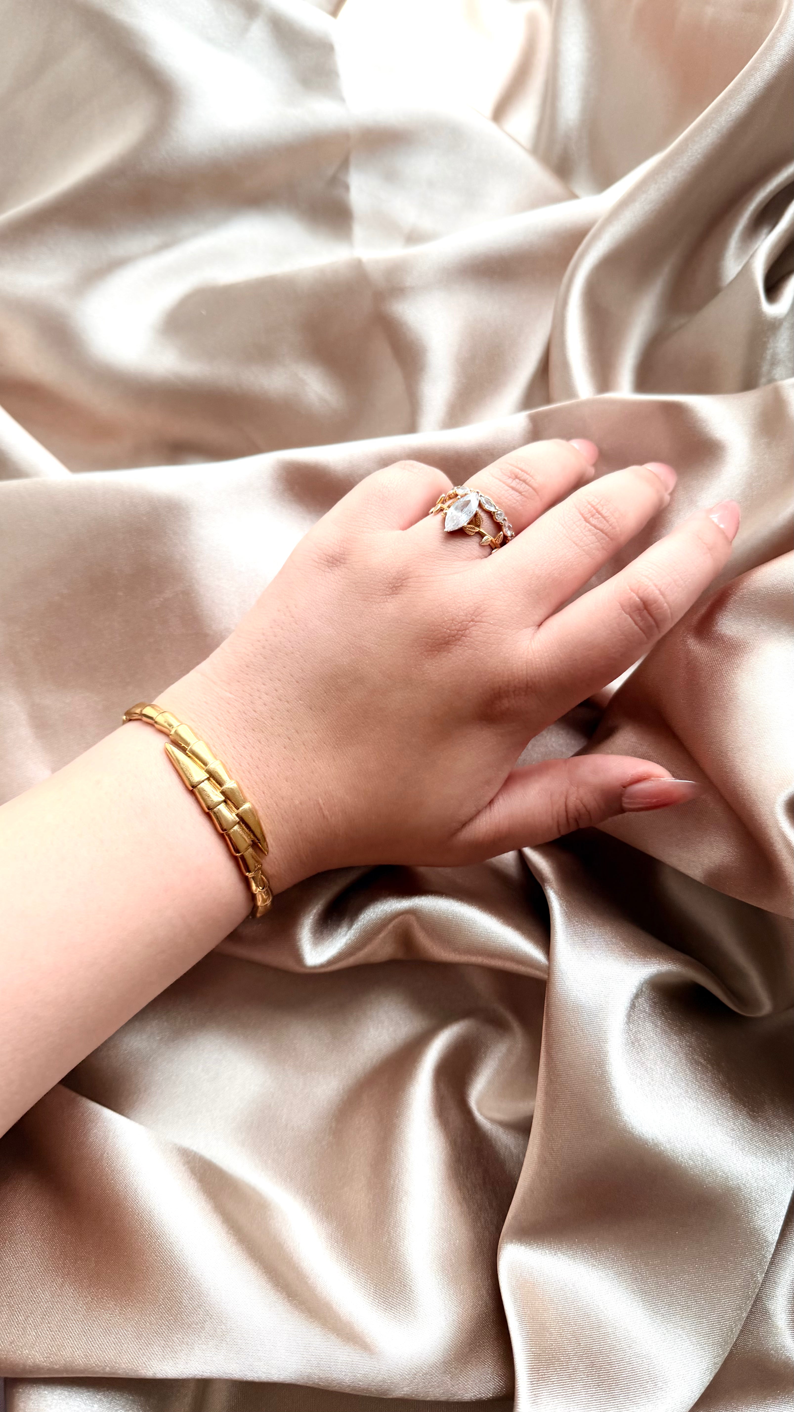 Ok Model Çelik Bileklik