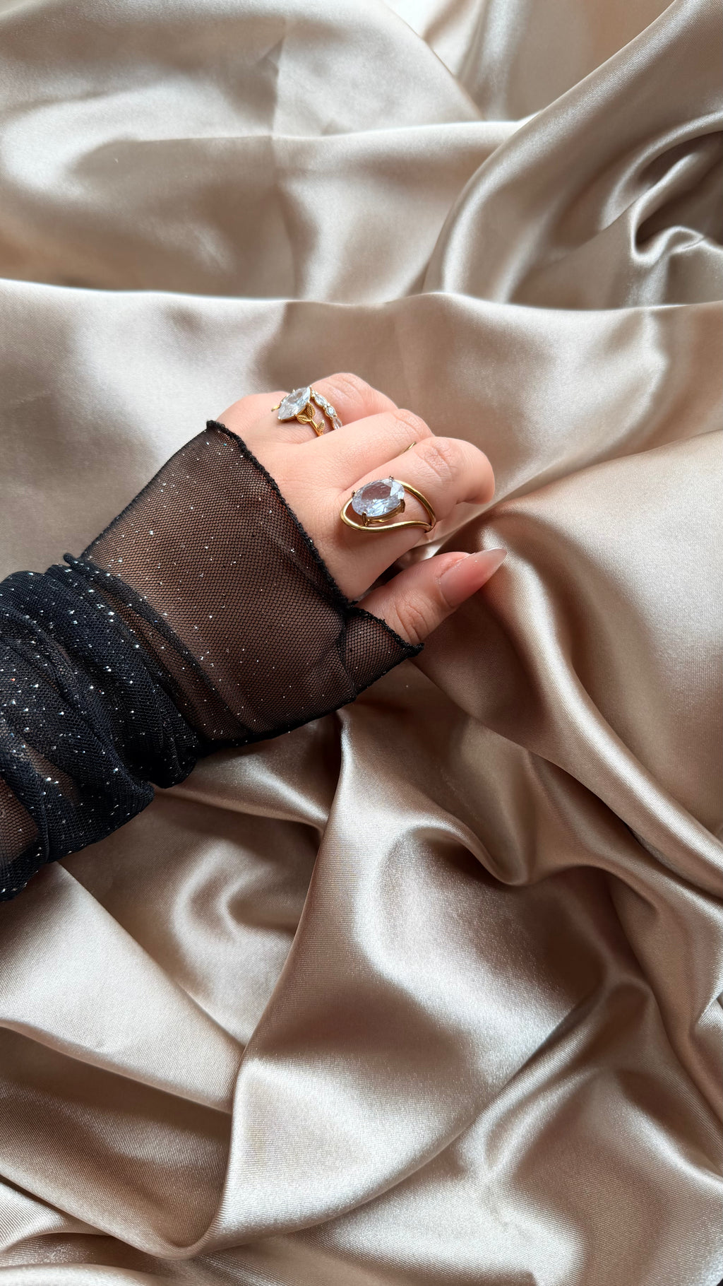 Aurora Oval Taş Ayarlanabilir Yüzük