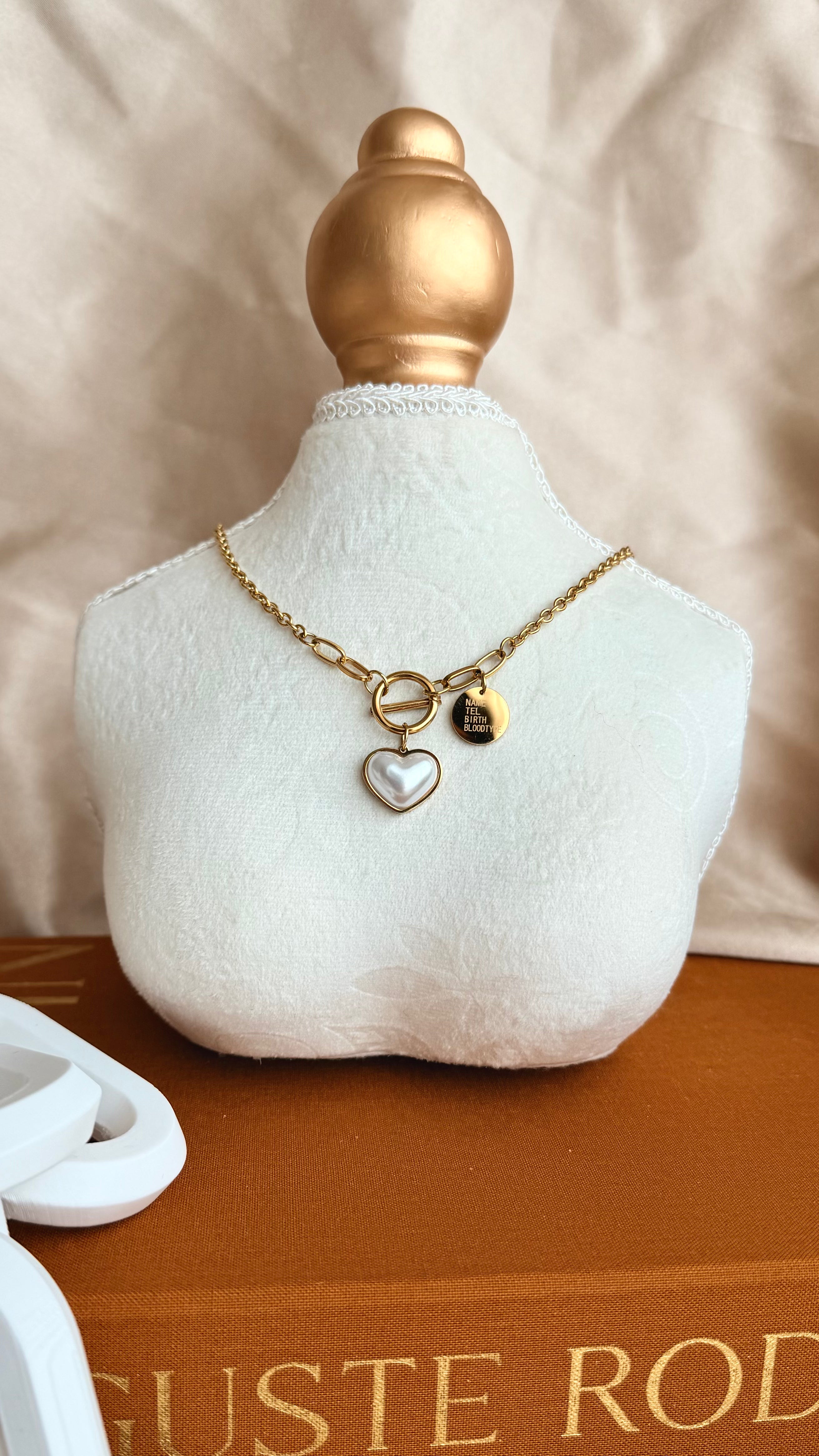 Kalp Detaylı Modern Çelik Kolye