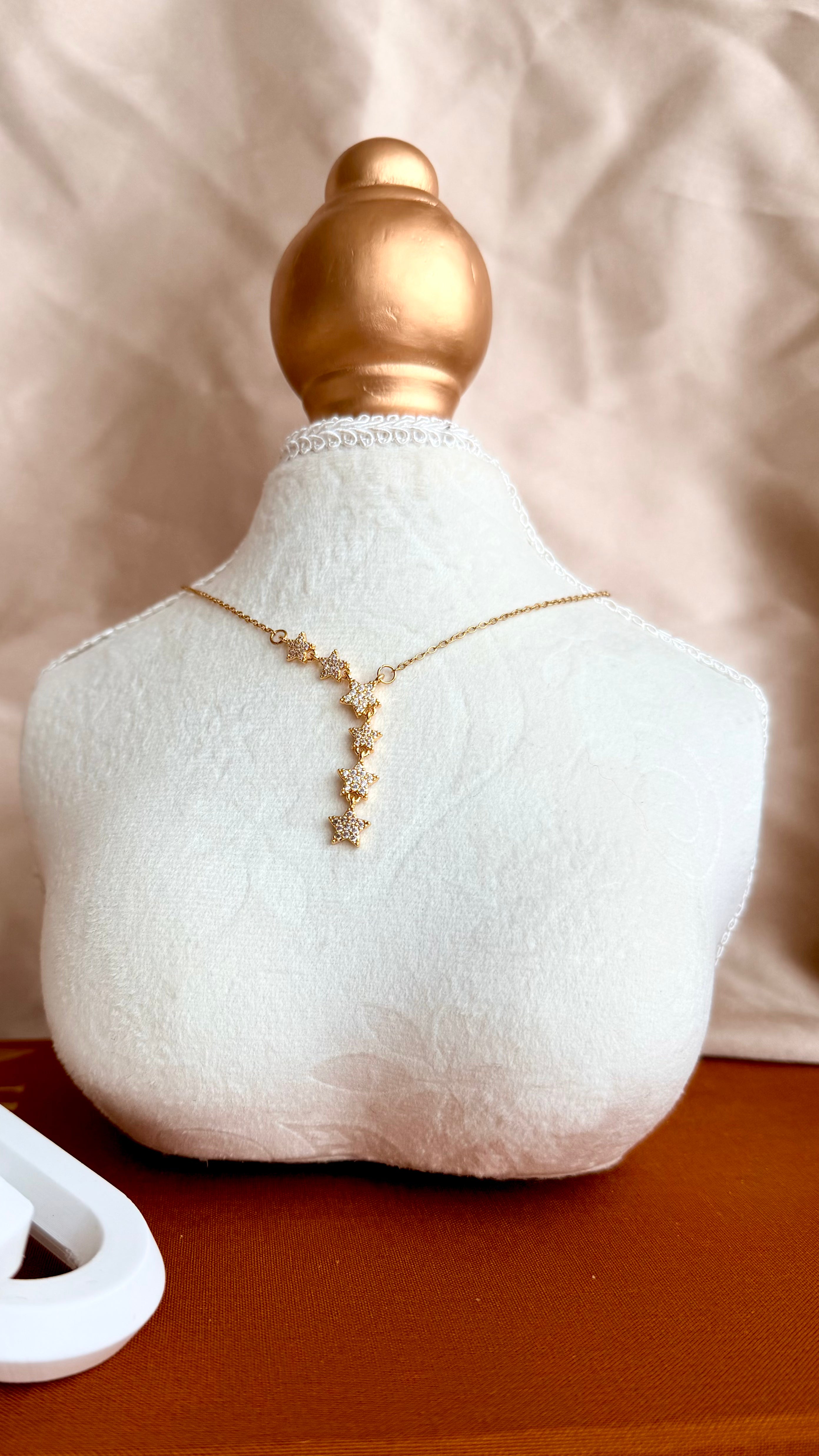 Yıldız Detaylı Uzun Çelik Kolye