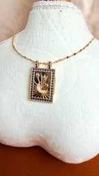 Royal Sun Çerçeveli Çelik Kolye