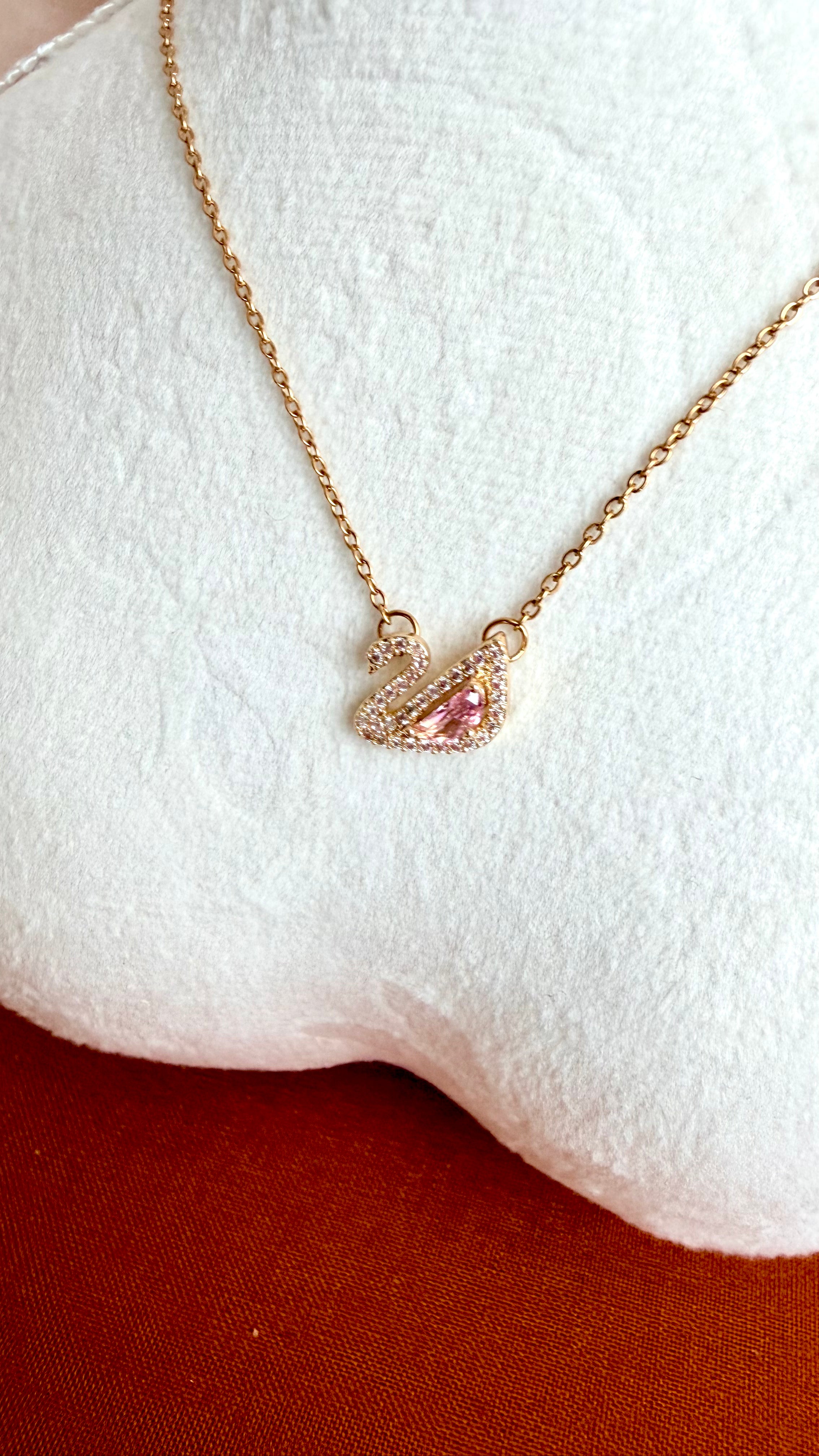 Pink Swan Çelik Kolye