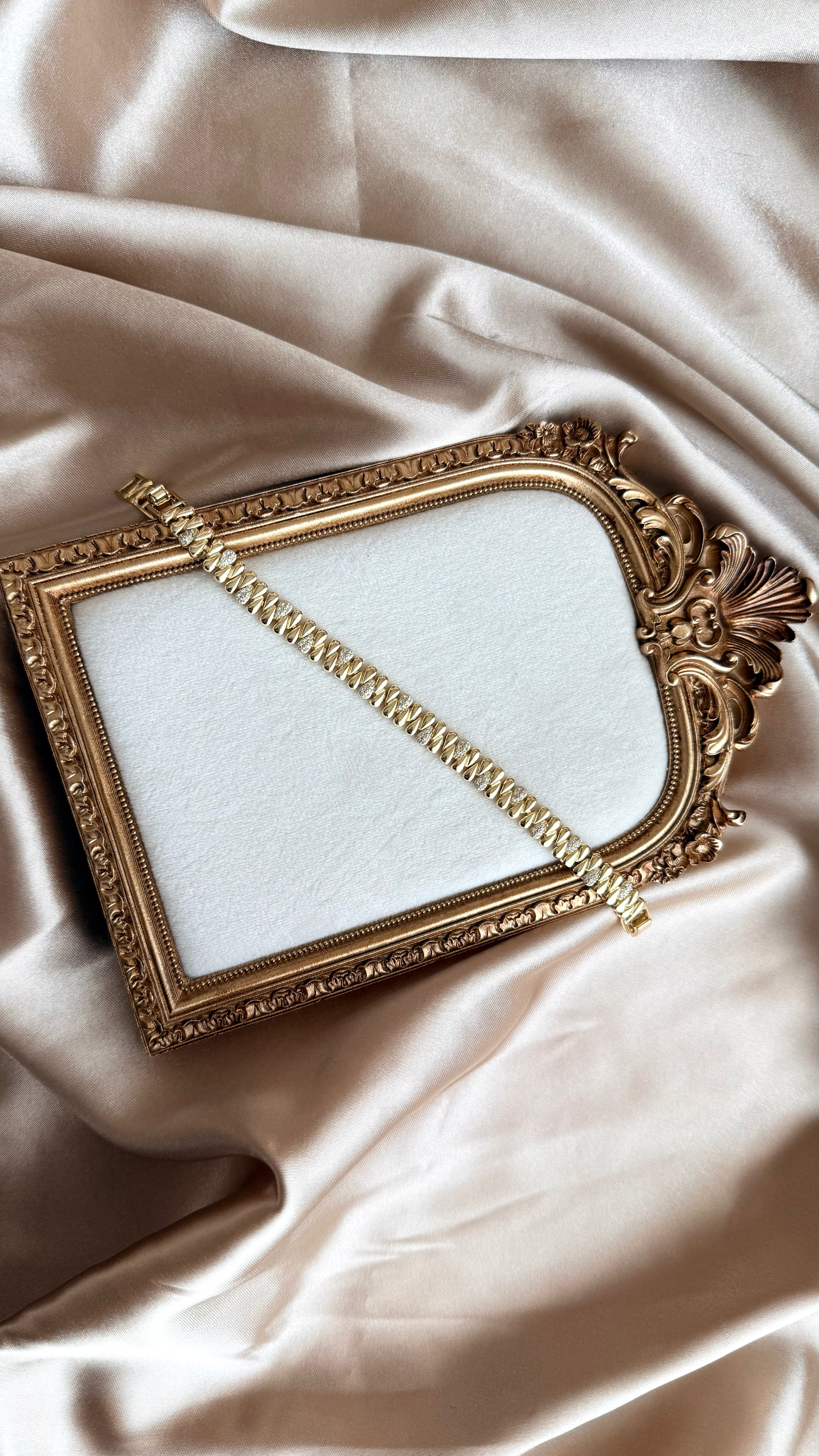 Valera Gold Taş Detaylı Bileklik