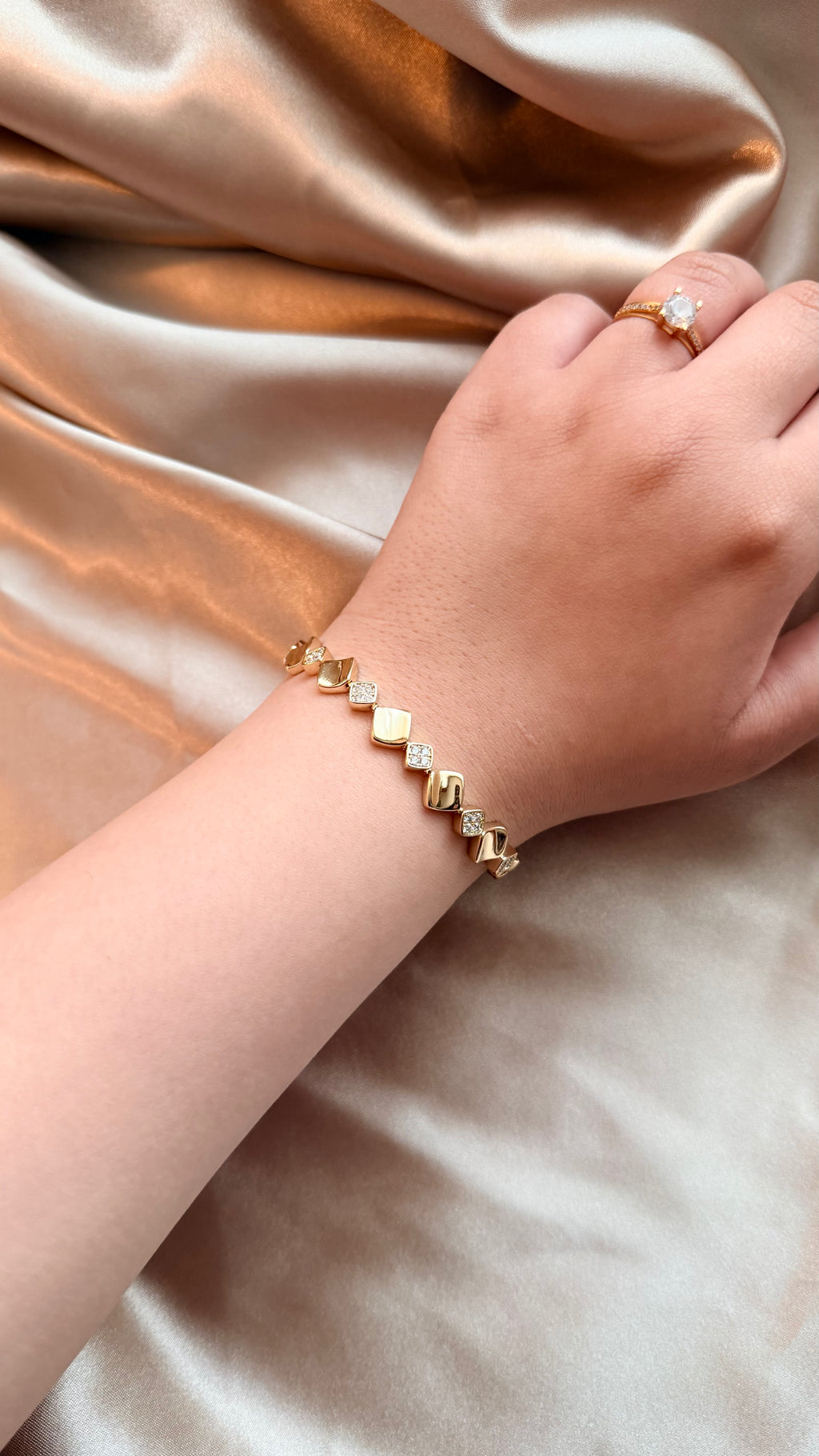 Viona Gold Bileklik