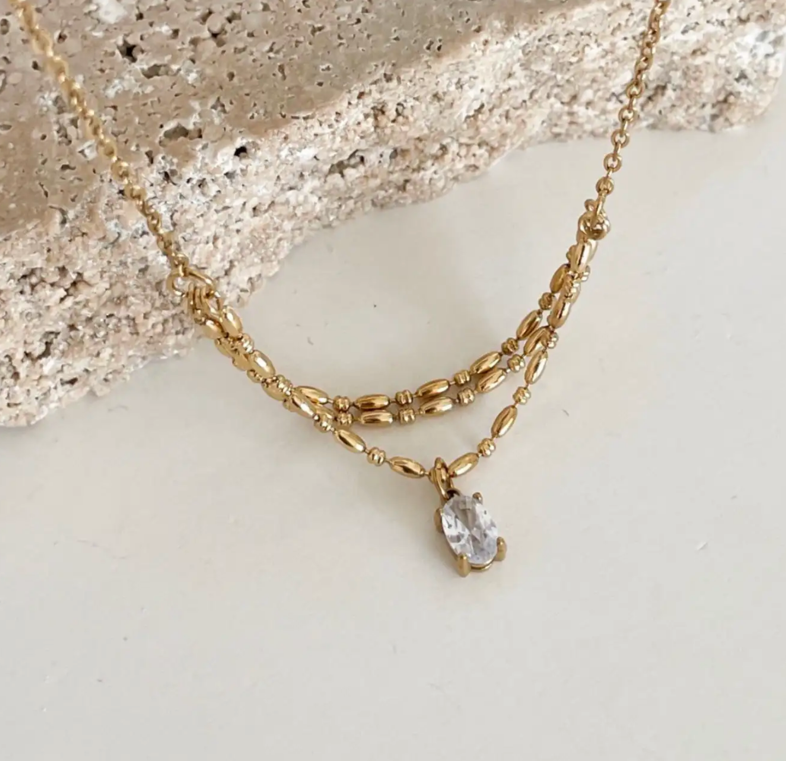 Çift Zincir Damla Taş Detaylı Kolye